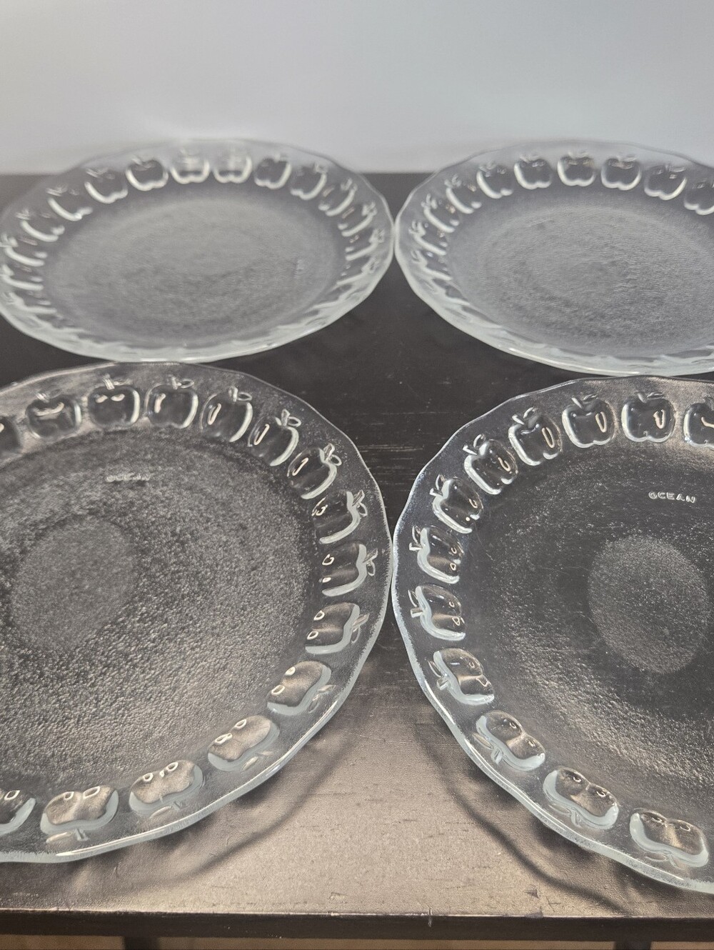 Vintage (Ocean Glass) 7" 3D Embossed Apple Pattern Plates(4)